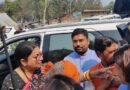 Smriti Irani holds public outreach drive in Amethi, but Rahul Gandhi gets a thumbs-up